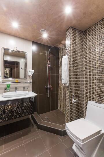 Улучшенный люкс в Отеле Green Palace Hotel
